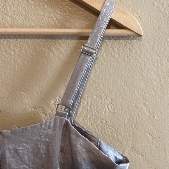 XXI Dress Silver Shimmer Mini Dress Size Medium - Picture 5 of 12